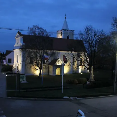 Penzion Daníž Chvalovice (South Moravian)